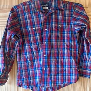 Wrangler pearl snap shirt